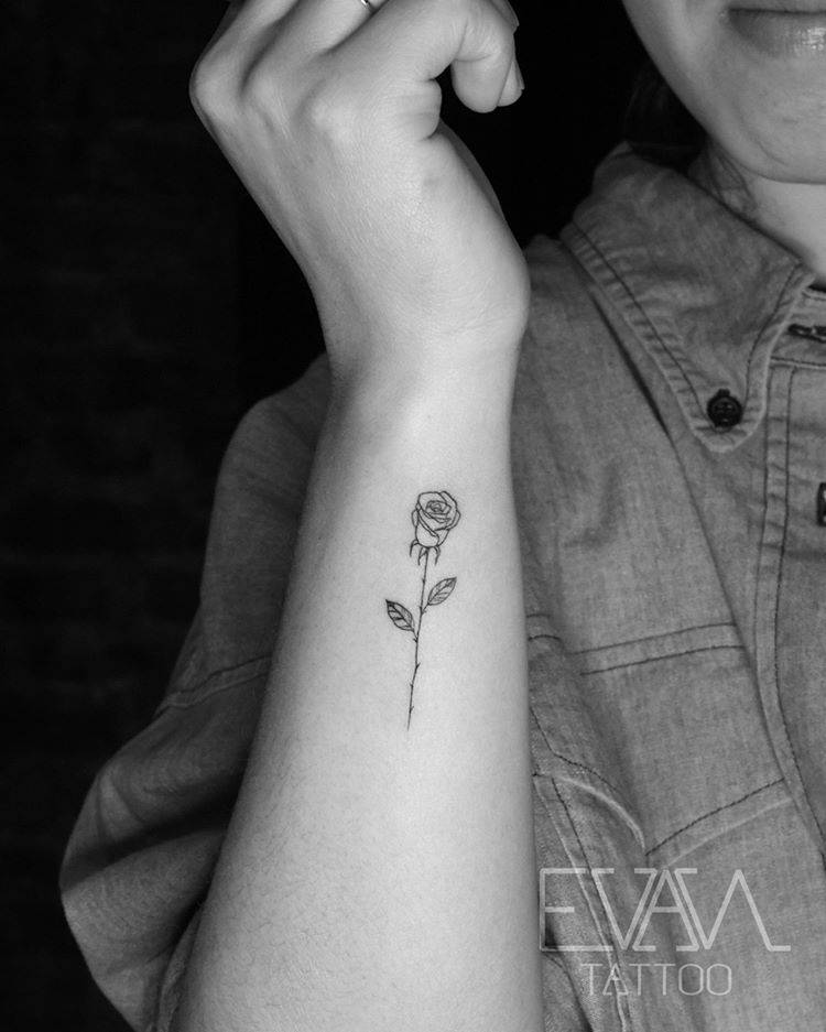 Fine Line Tattoo On The Right Forearm 