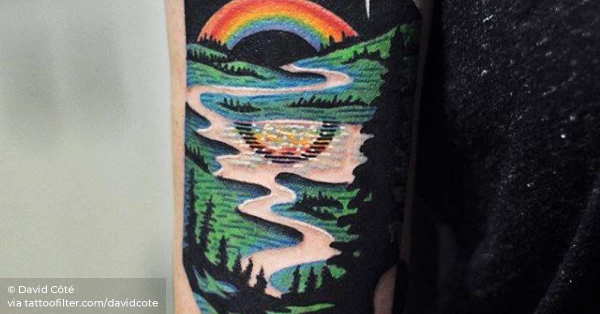 Landscape tattoo on the upper arm.