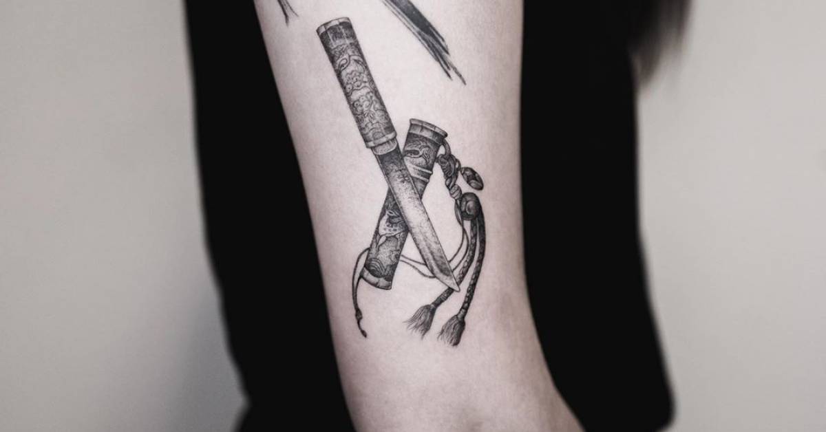 은장도 (eun-jang-do) Korean silver knife were a