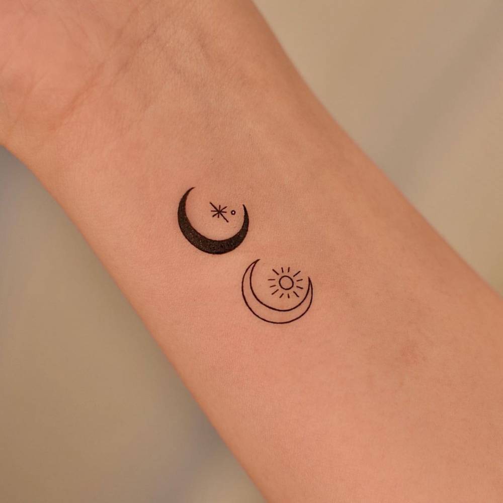 Minimalist Moon Tattoo Design Bronctattooaus Minimalist Moon Tattoo Design Bronctattooaus