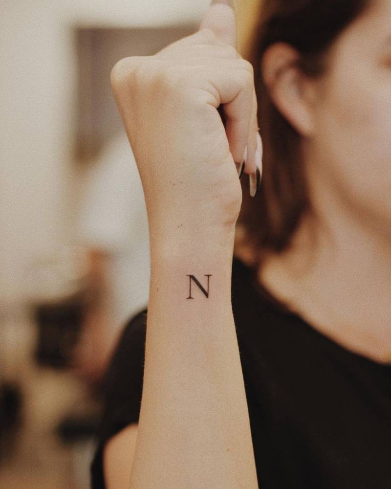 Tatuagem De Desenho De Letra N Letter N And Flowers Tattoo Located Tatuagem De Desenho De Letra N Letter N And Flowers Tattoo Located