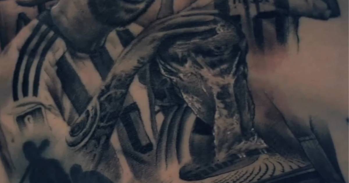 Lionel messi tattoo located on nicolas otamendi s rib 