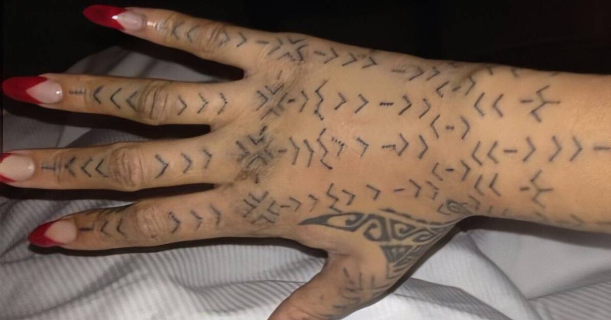 Rihanna hands tattoo