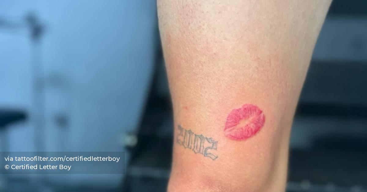 Mia Regan’s lips tattooed on Romeo Beckham's thigh.