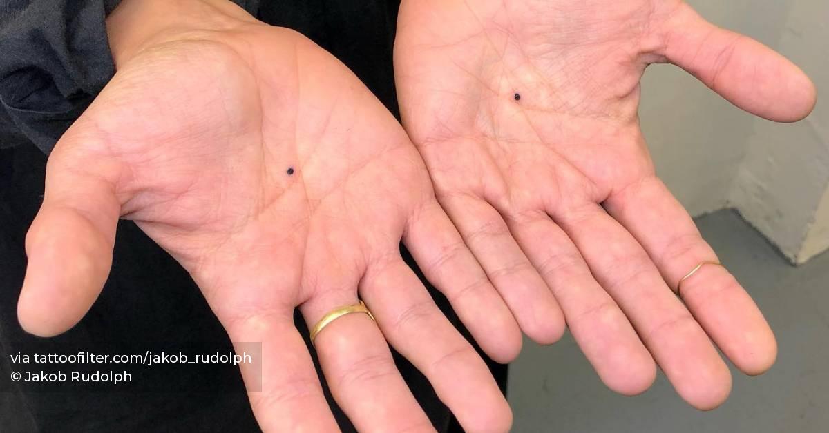 individual-matching-dots-tattooed-on-the-palm