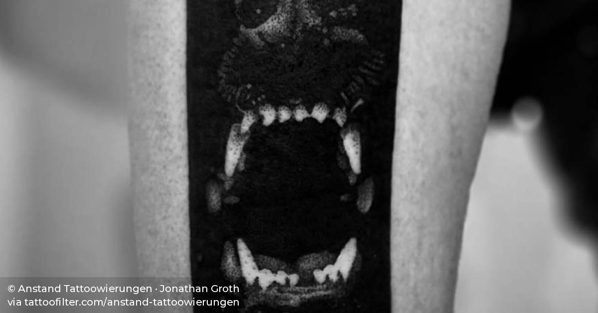 Realist Barking Dog Tattoo On The Right Thigh realist-barking-dog-tattoo-on-the-right-thigh