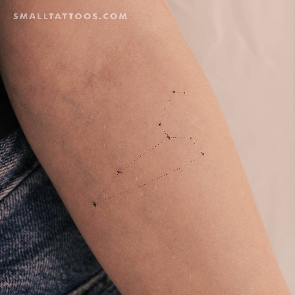 Minimalist Leo constellation temporary tattoo by Puntuak.
