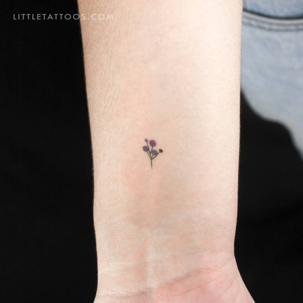 Tiny berries temporary tattoo by Zihee.