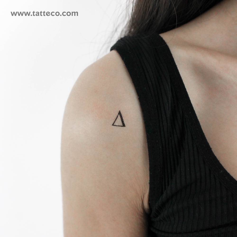 Uppercase Delta temporary tattoo located on the shoulder.
