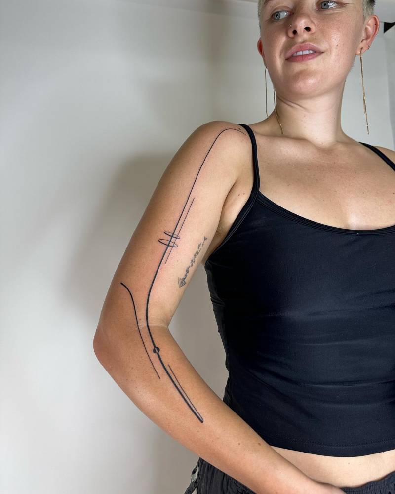 Neotribal design tattooed on the arm.