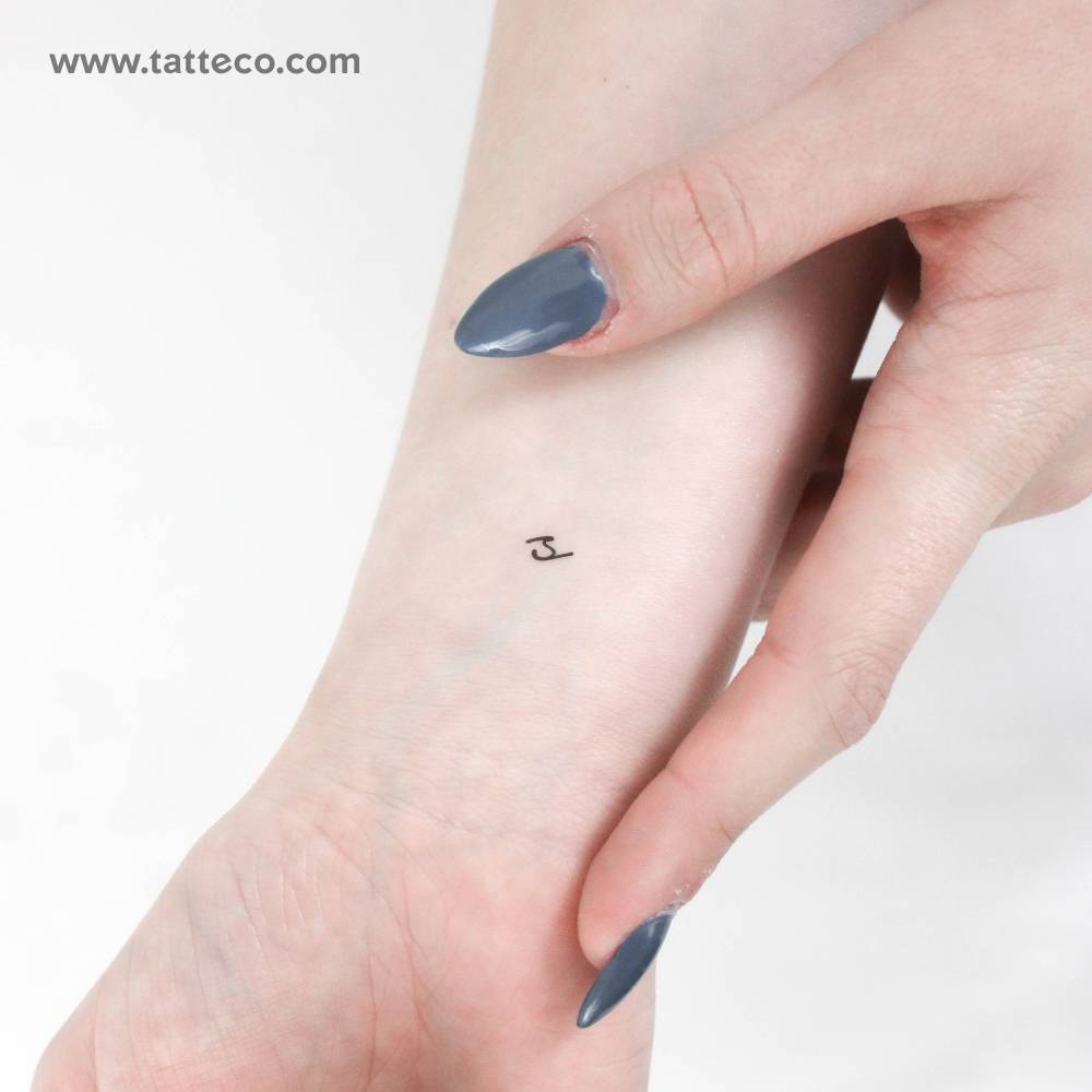 S Handwritten Letter Temporary Tattoo