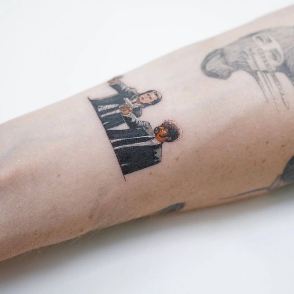 "Vincent & Jules”

-faces are smaller than 1 cm-