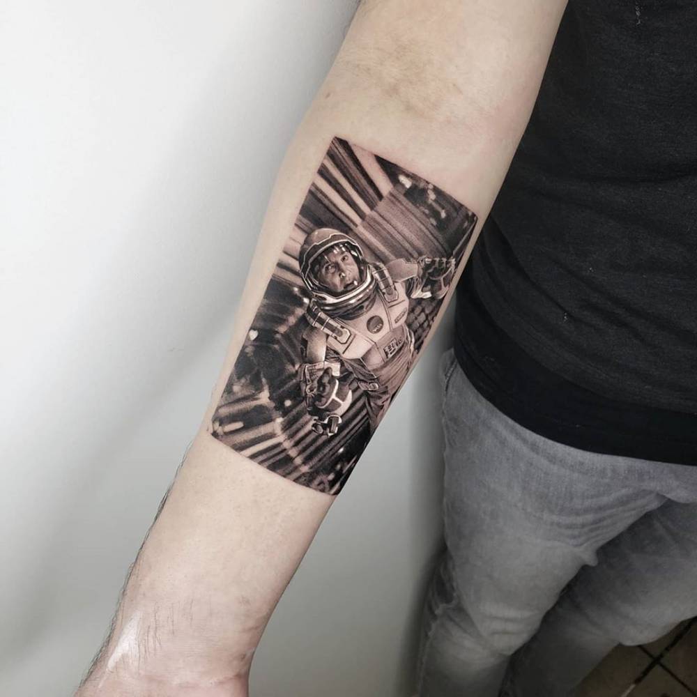 Interstellar
9.5 hours