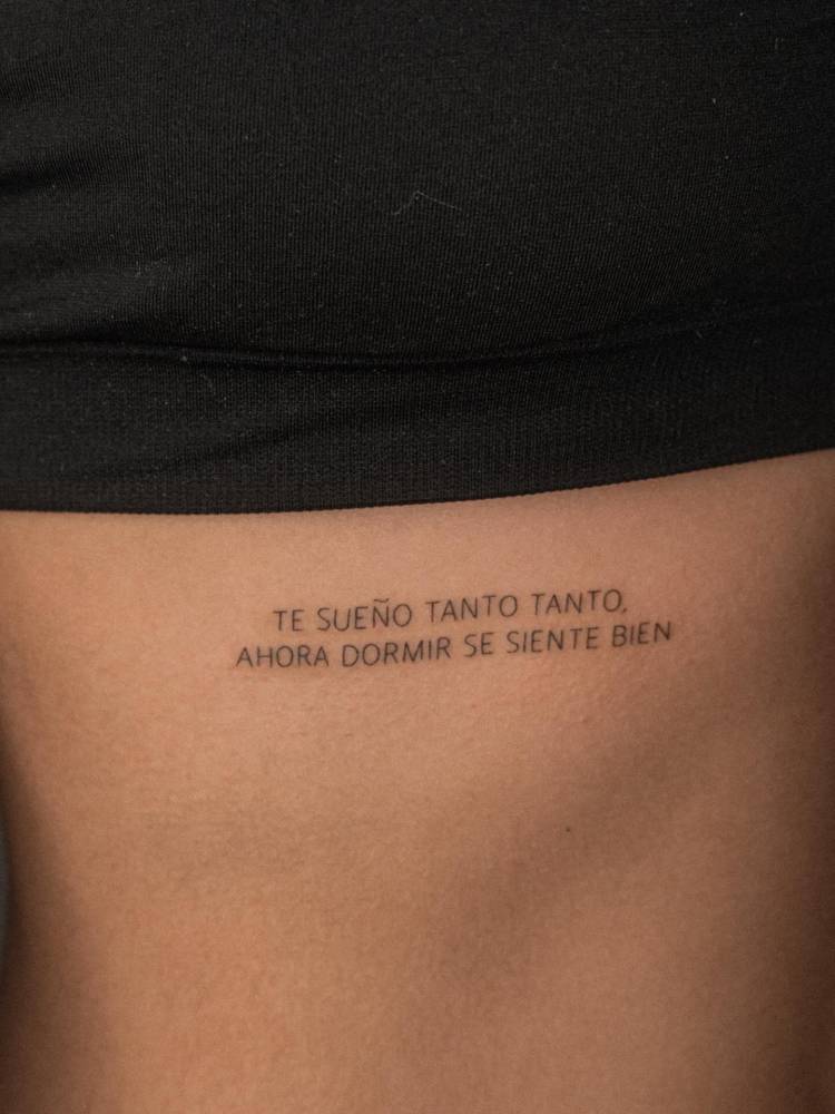 “Te sueño tanto tanto, ahora dormir se siente bien”.
