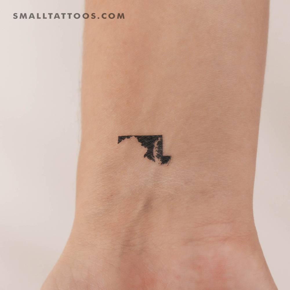 Maryland map temporary tattoo located on the wrist.