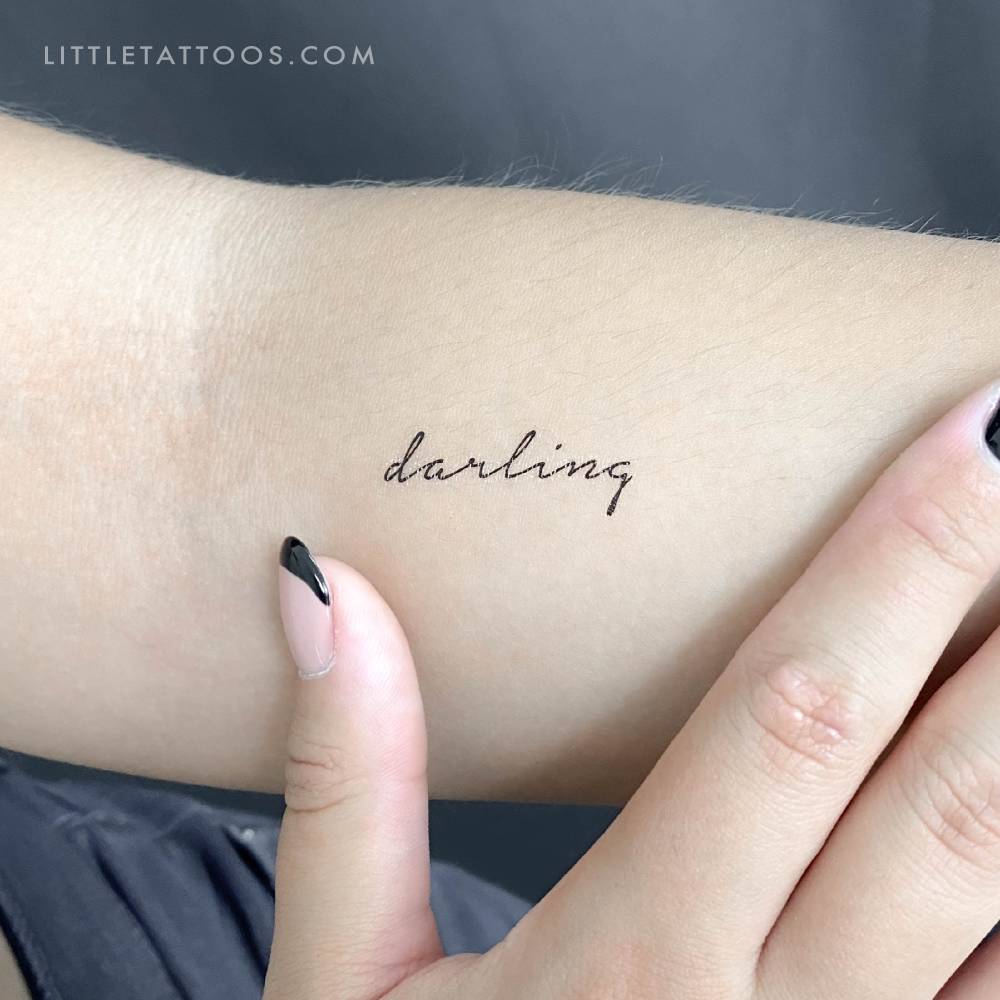 Handwritten font word "darling" temporary tattoo.