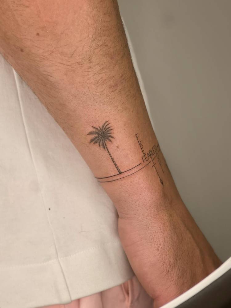 Palm tree wristband tattoo in illustrative style.
