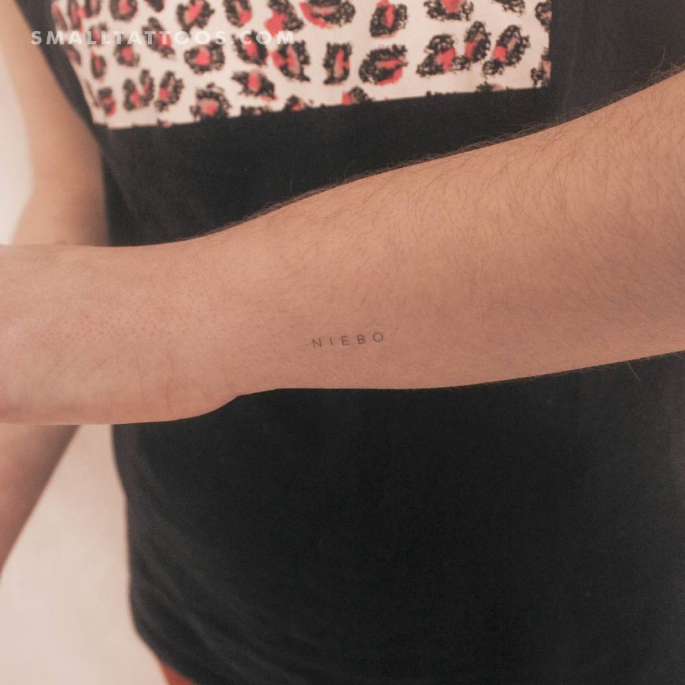 Word 'niebo' by Jakenowicz temporary tattoo.