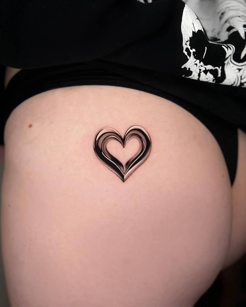Sexy chrome heart on the butt.