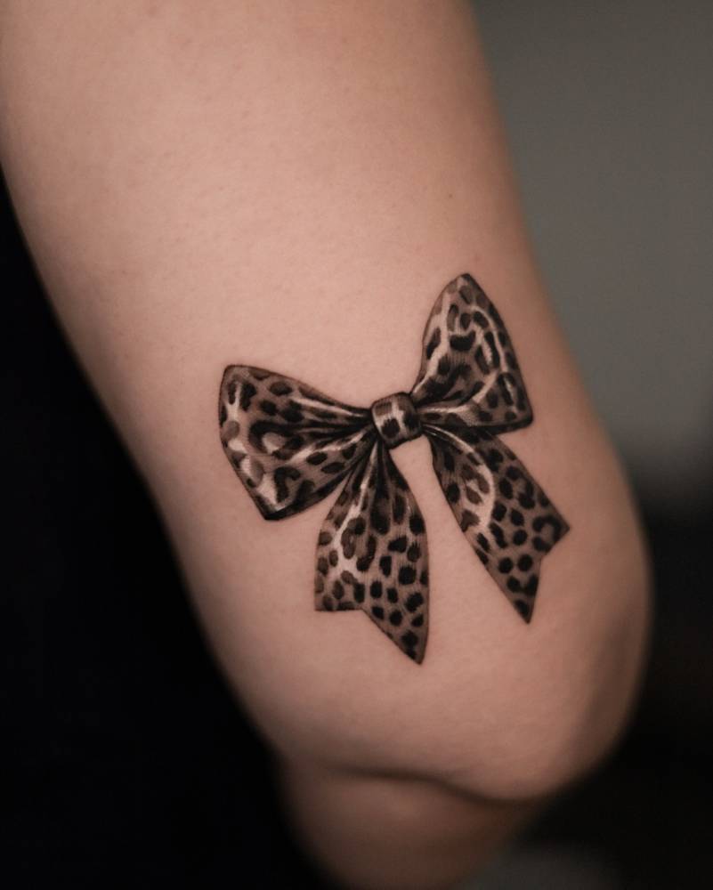 Leopard ribbon.